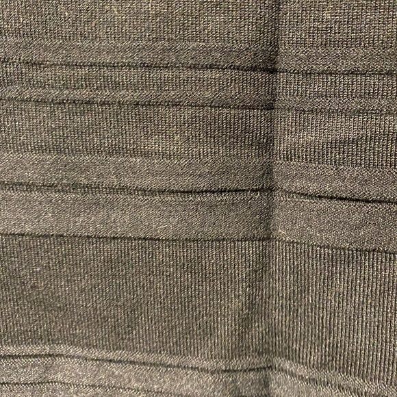 ✨NWT✨ Le Chateau - Sleeveless Ribbed Pattern Top - Picture 6 of 8